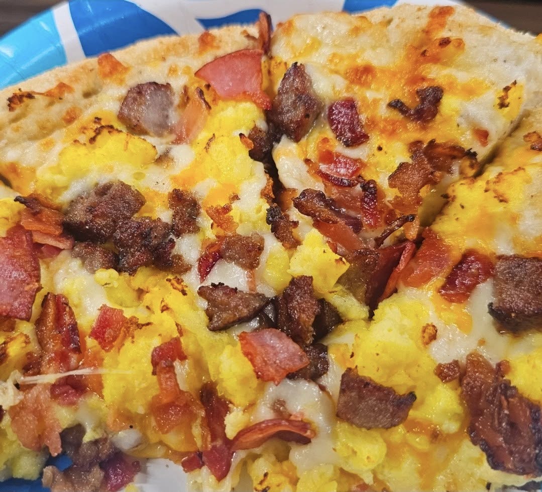🌞 LOCAL SPOTLIGHT: MIDTOWN PIZZA 🍕